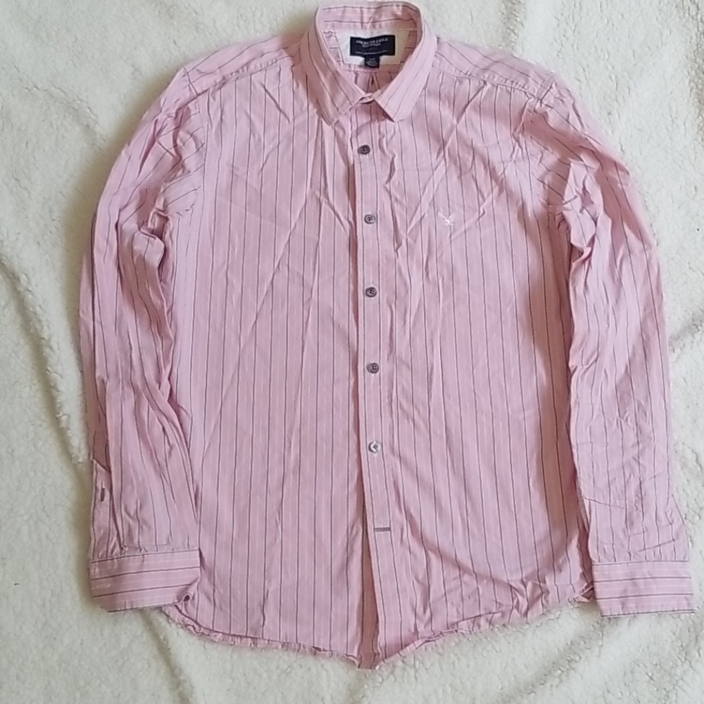 4/$25 American Eagle shirt S